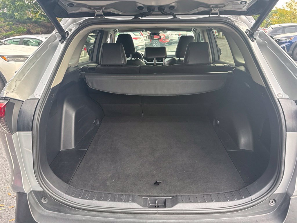 Used 2021 Toyota RAV4 XLE Premium FWD image 11