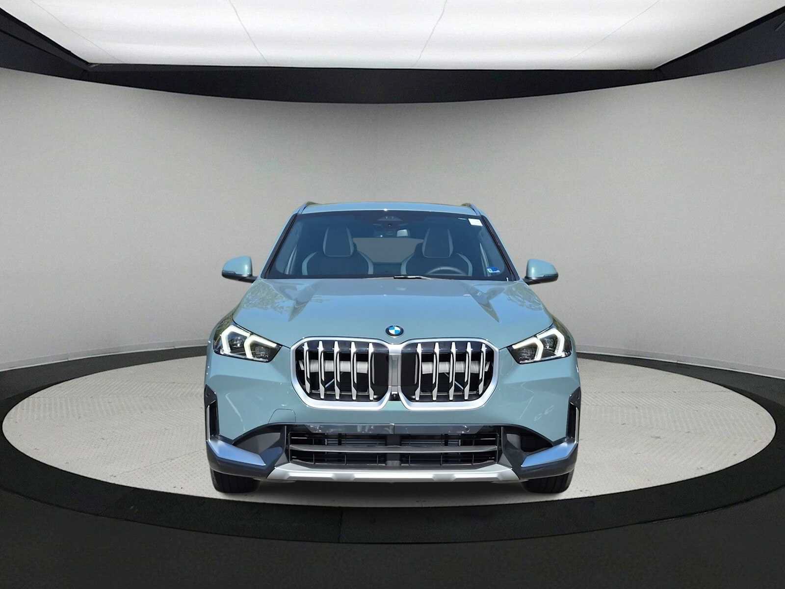 New 2027 BMW X1 xDrive28i AWD/4WD image 3