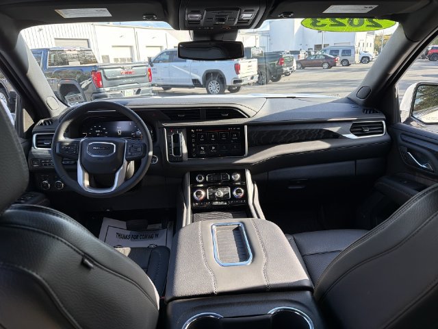Used 2023 GMC Yukon Denali w/ LPO, Floor Liner Package AWD/4WD image 20