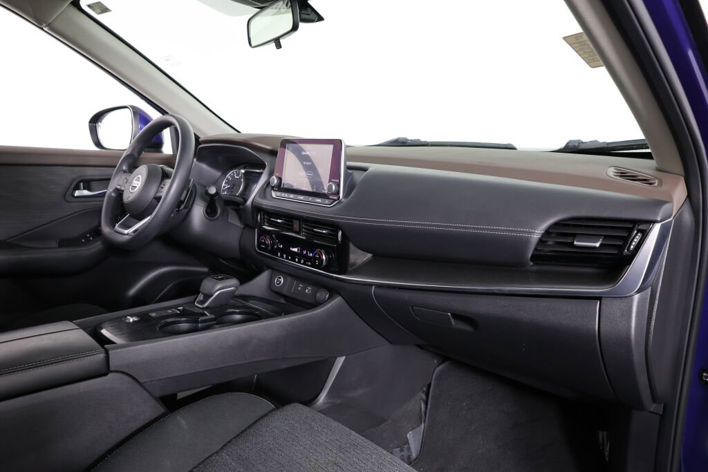 Used 2021 Nissan Rogue SV image 23