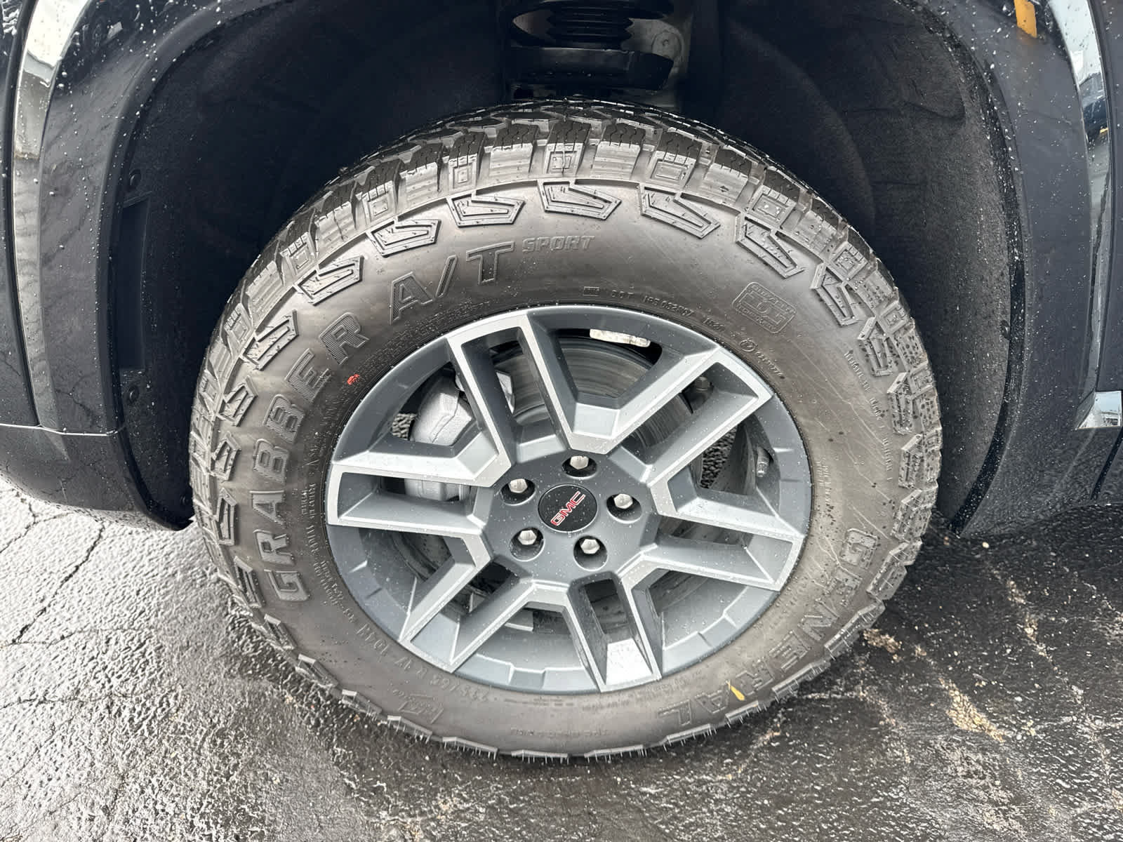 New 2027 GMC Terrain AT4 w/ Technology Package II AWD/4WD image 9