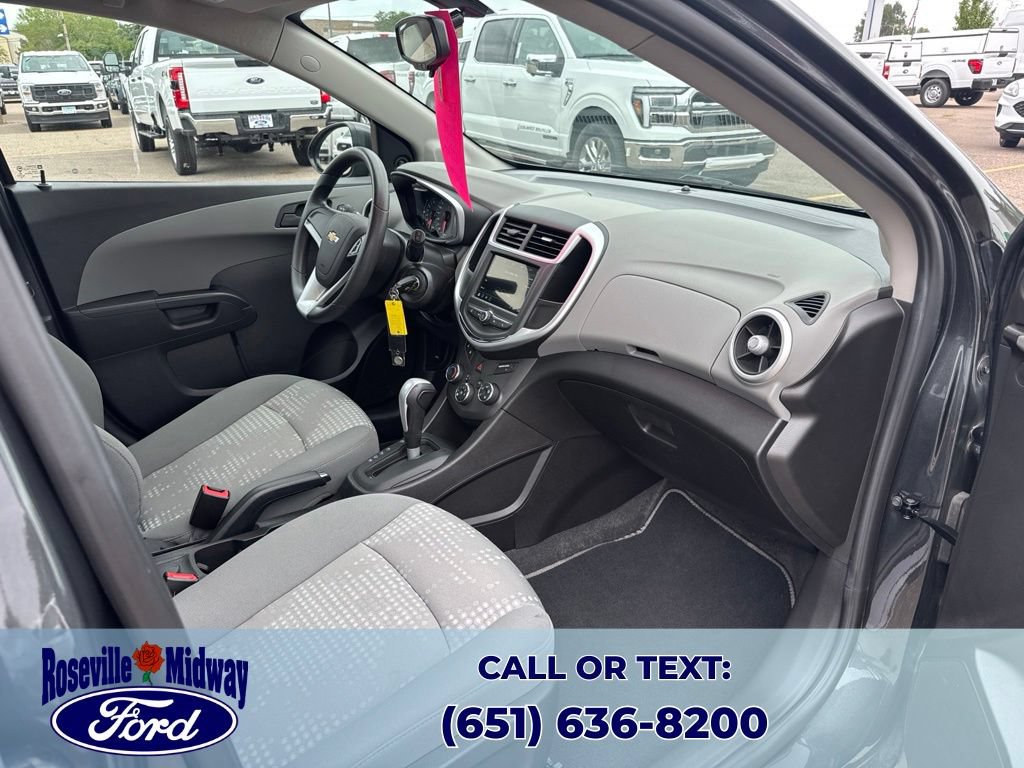 Used 2019 Chevrolet Sonic LT FWD image 28