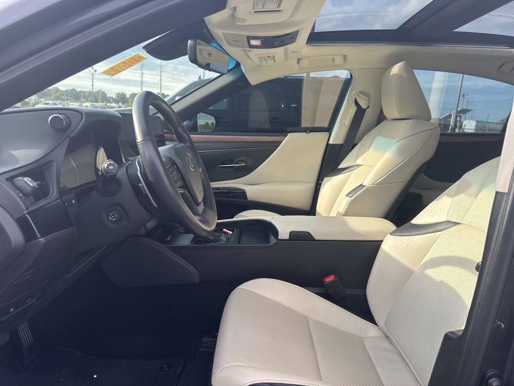 Used 2023 Lexus ES 350 w/ Premium Package image 6