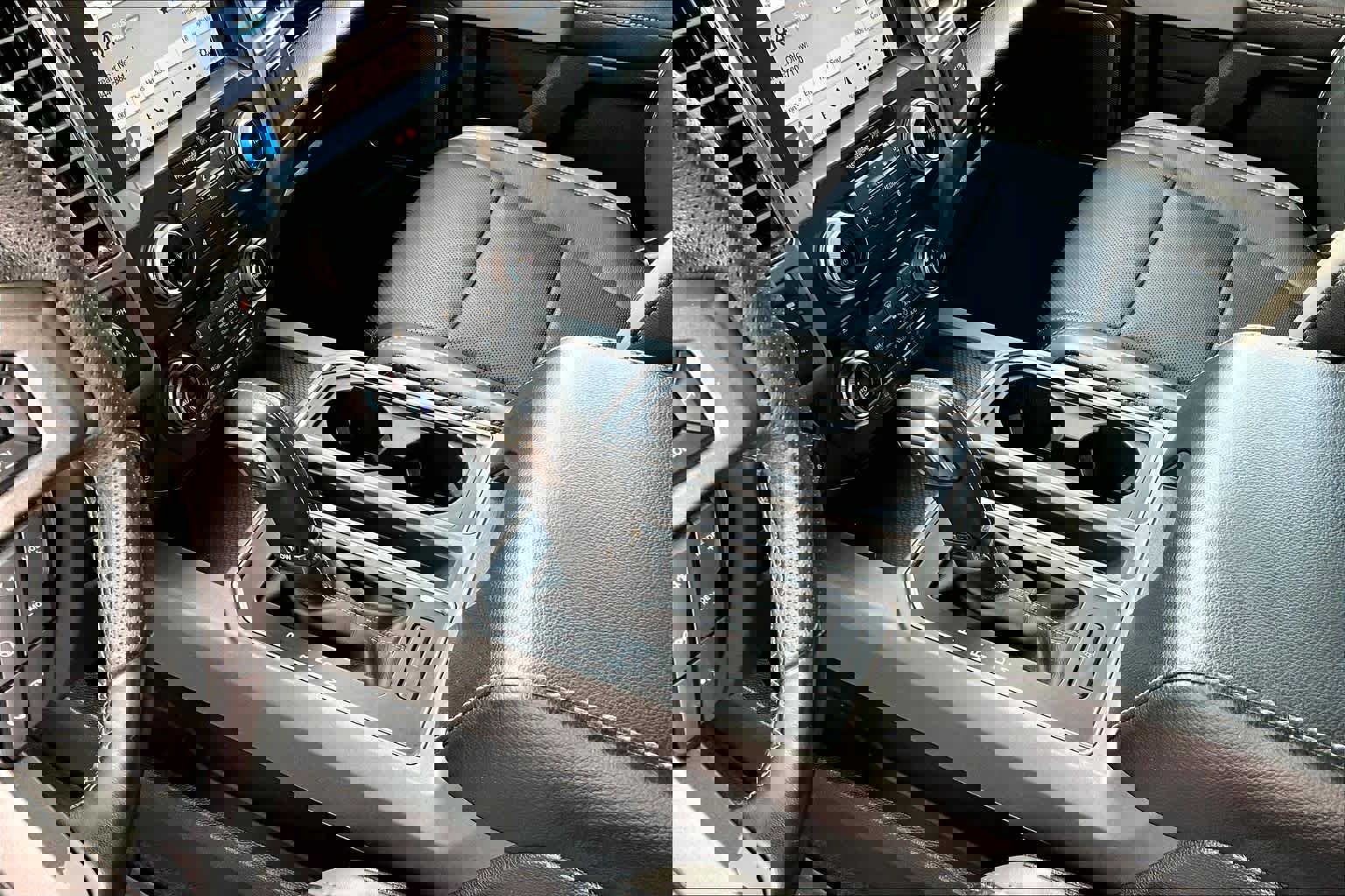 Used 2018 Ford F150 Raptor w/ Equipment Group 802A Luxury image 19