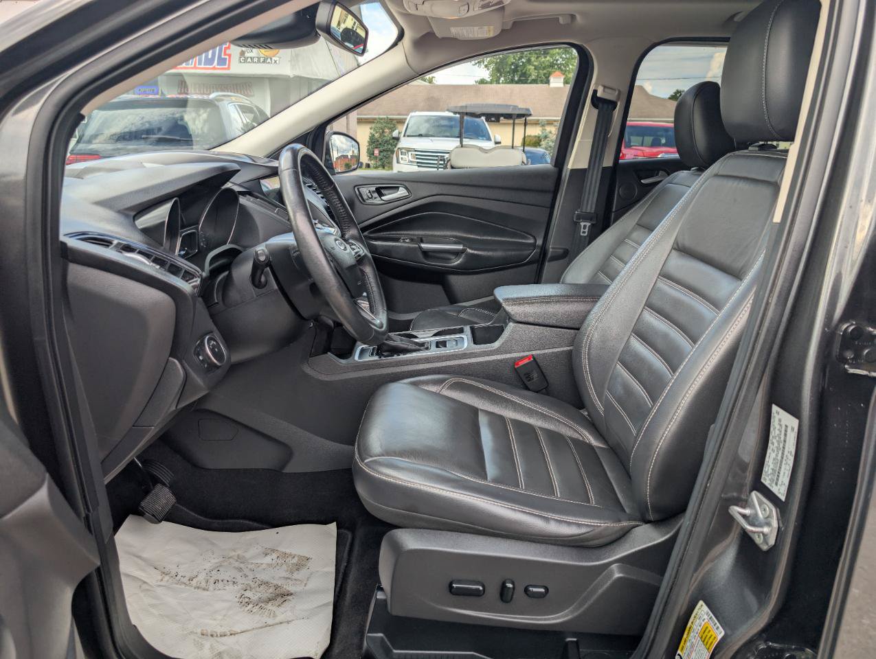 Used 2019 Ford Escape Titanium AWD/4WD image 14