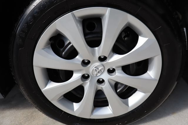 Used 2025 Toyota Corolla LE FWD image 41