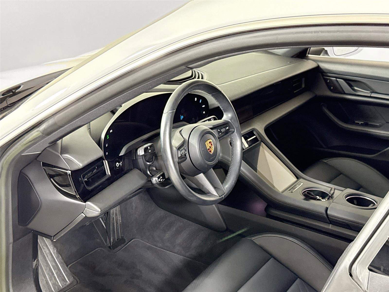 Used 2023 Porsche Taycan 4S image 15