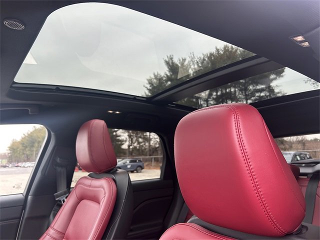 Used 2024 Lincoln Corsair Reserve w/ Equipment Group 201A image 16