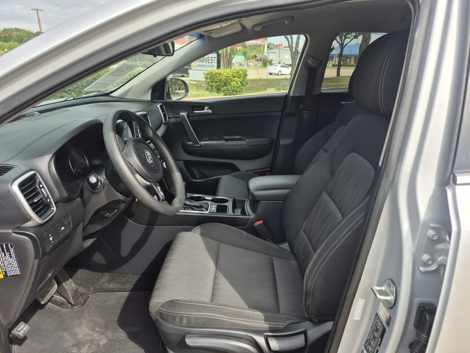 Used 2020 Kia Sportage LX FWD image 12