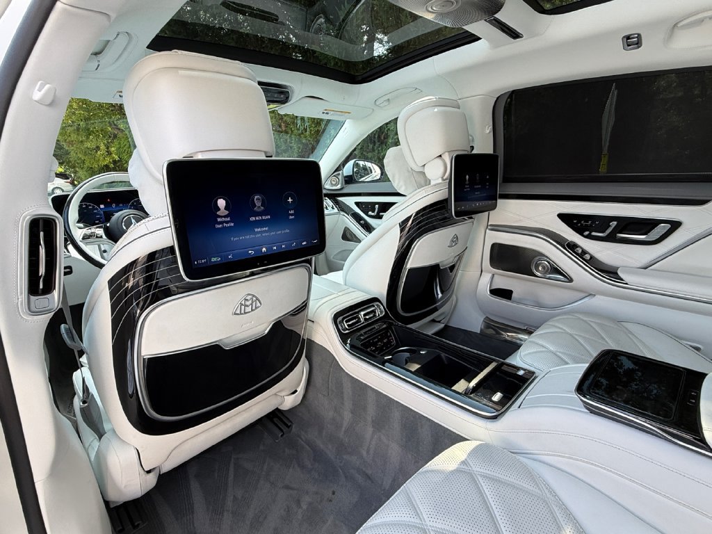 Used 2023 Mercedes-Benz Maybach S 580 4MATIC image 25