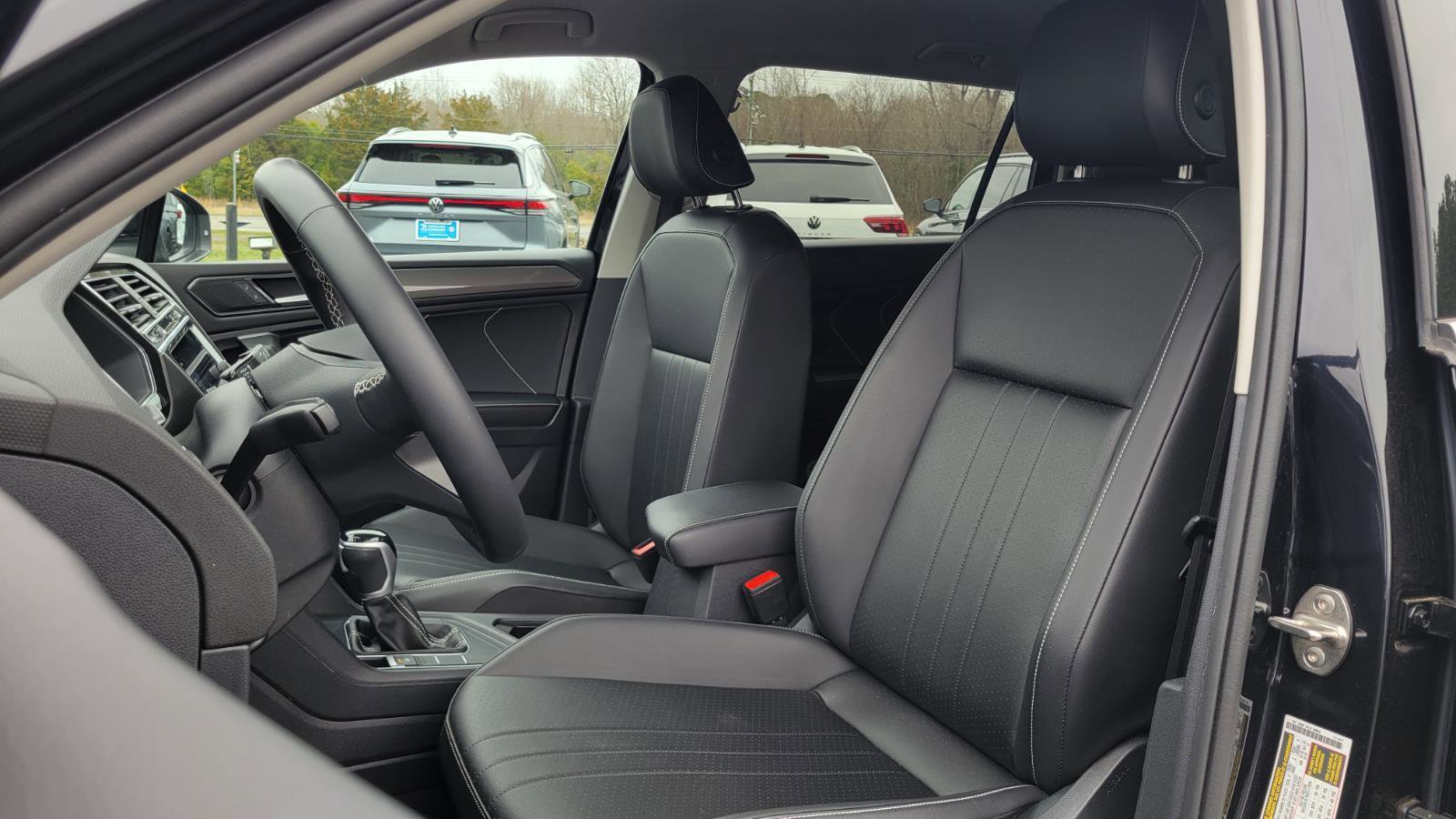 Certified 2023 Volkswagen Tiguan SE image 21