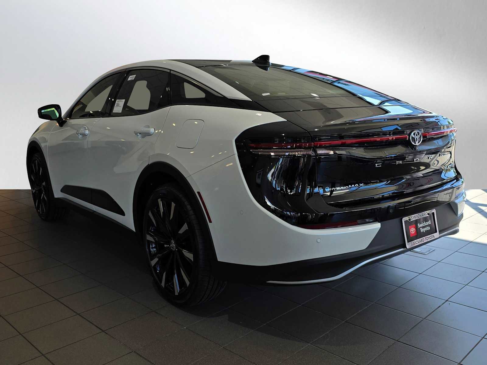 New 2026 Toyota Crown Platinum image 5