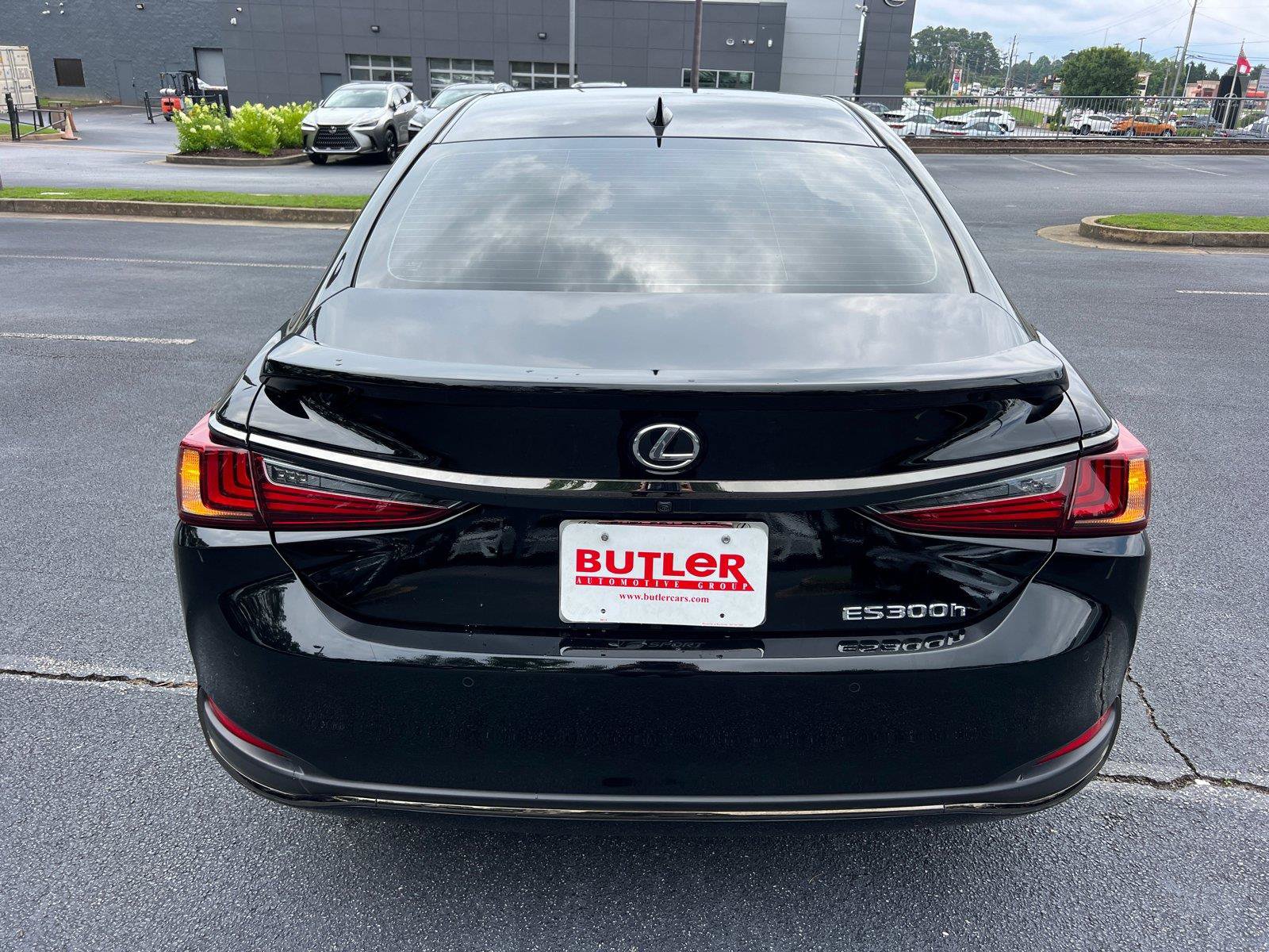 Certified 2024 Lexus ES 300h F Sport w/ Accessory Package (Z2) FWD image 6