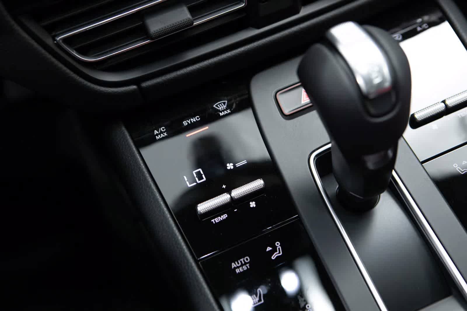 Used 2026 Porsche Macan AWD/4WD image 29