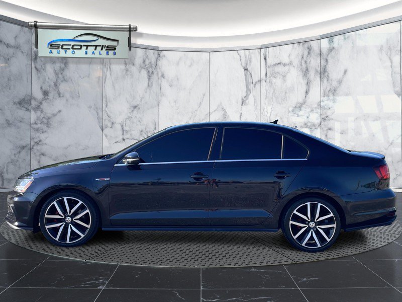 Used 2018 Volkswagen Jetta GLI FWD image 3