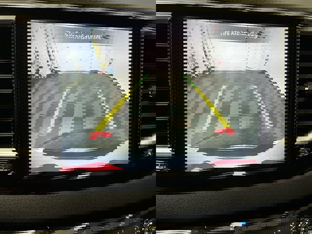 Used 2025 Chrysler Pacifica Select image 5