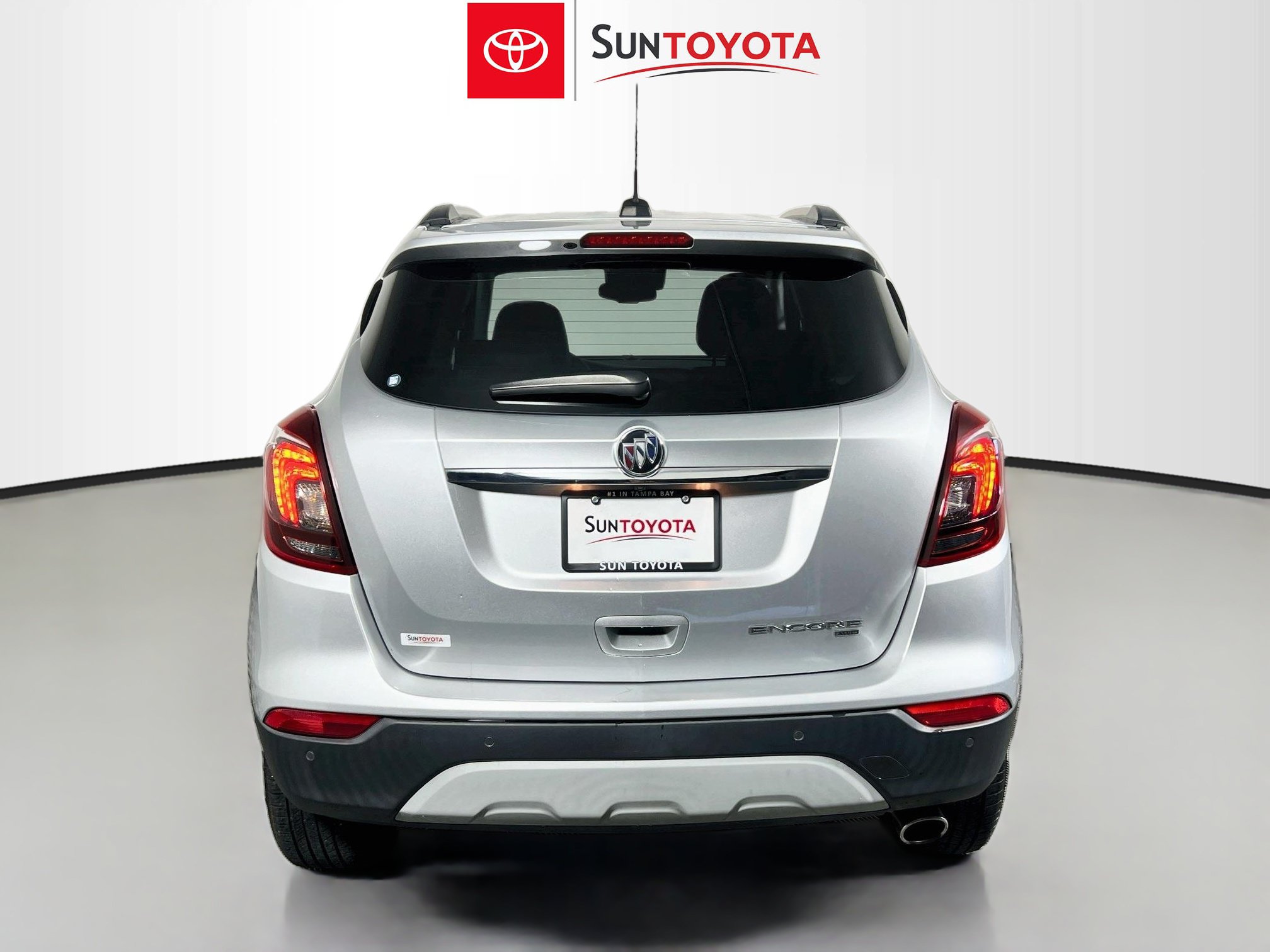 Used 2021 Buick Encore Preferred w/ Safety Package II AWD/4WD image 5