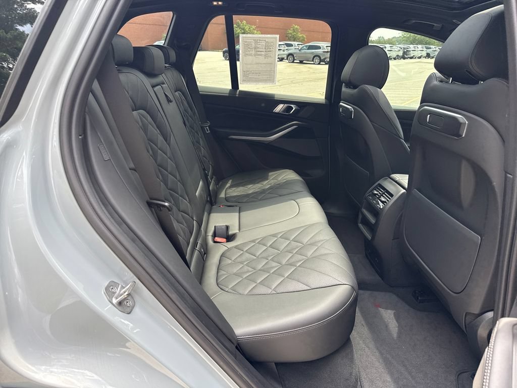 Used 2024 BMW X5 xDrive40i w/ M Sport Package AWD/4WD image 27
