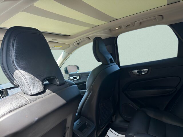 Used 2023 Volvo XC60 B5 Plus w/ Climate Package AWD/4WD image 7