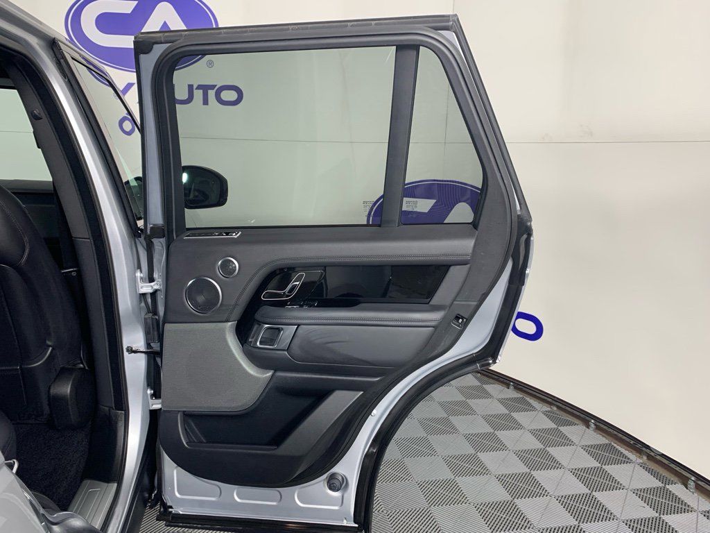 Used 2019 Land Rover Range Rover HSE image 37