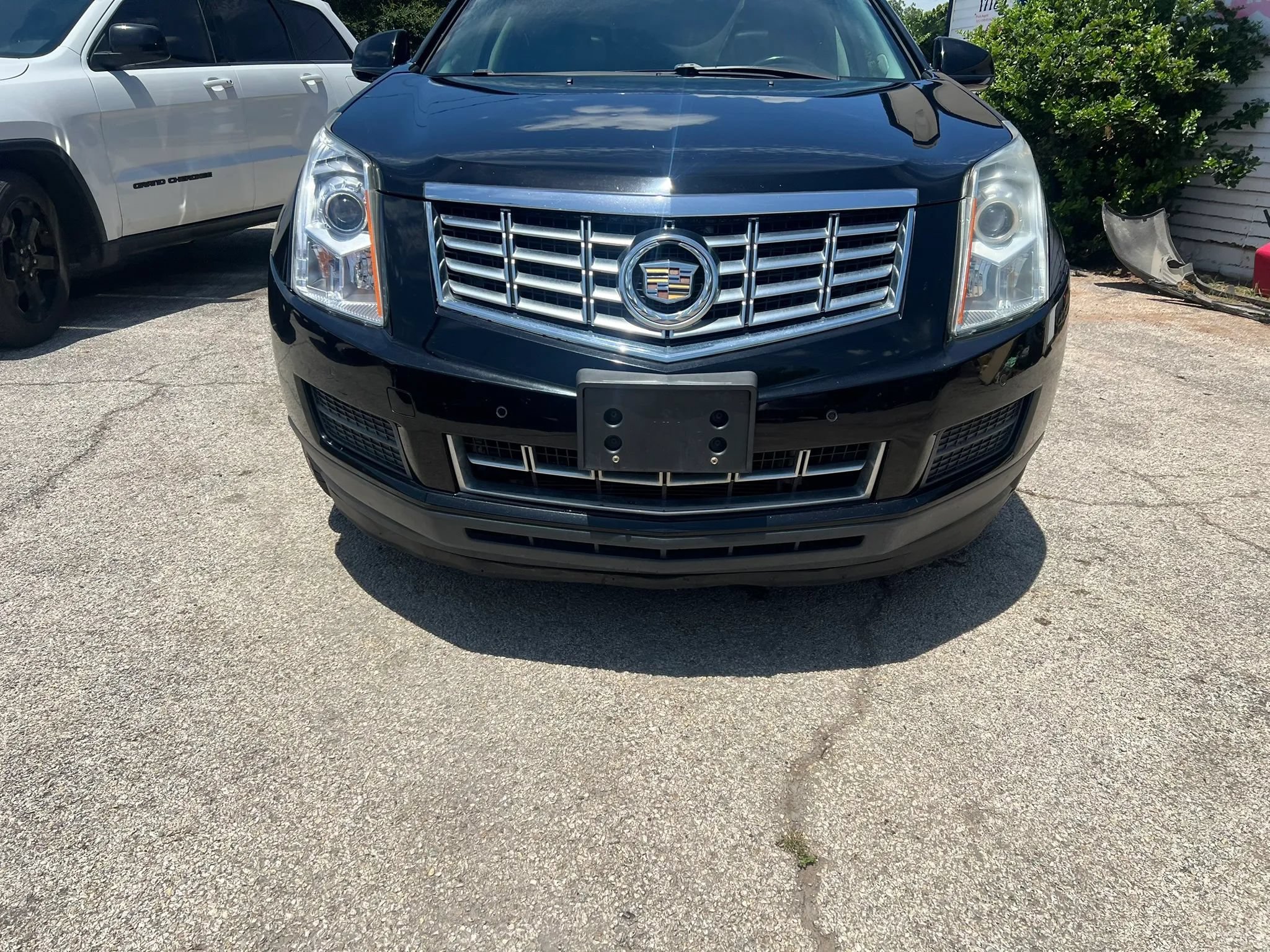 Used 2014 Cadillac SRX Luxury AWD/4WD image 3