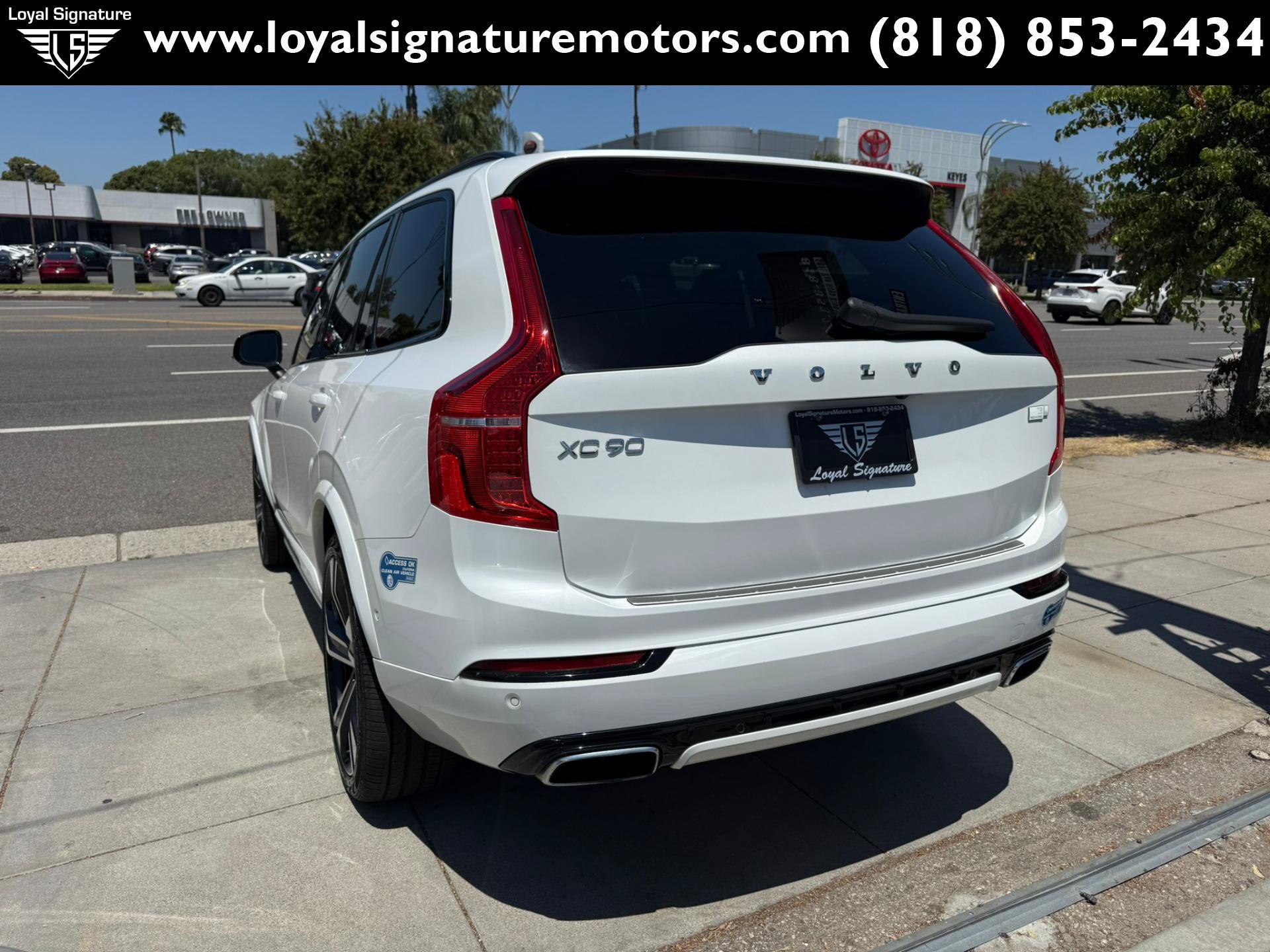 Used 2021 Volvo XC90 T8 R-Design w/ Advanced Package AWD/4WD image 5