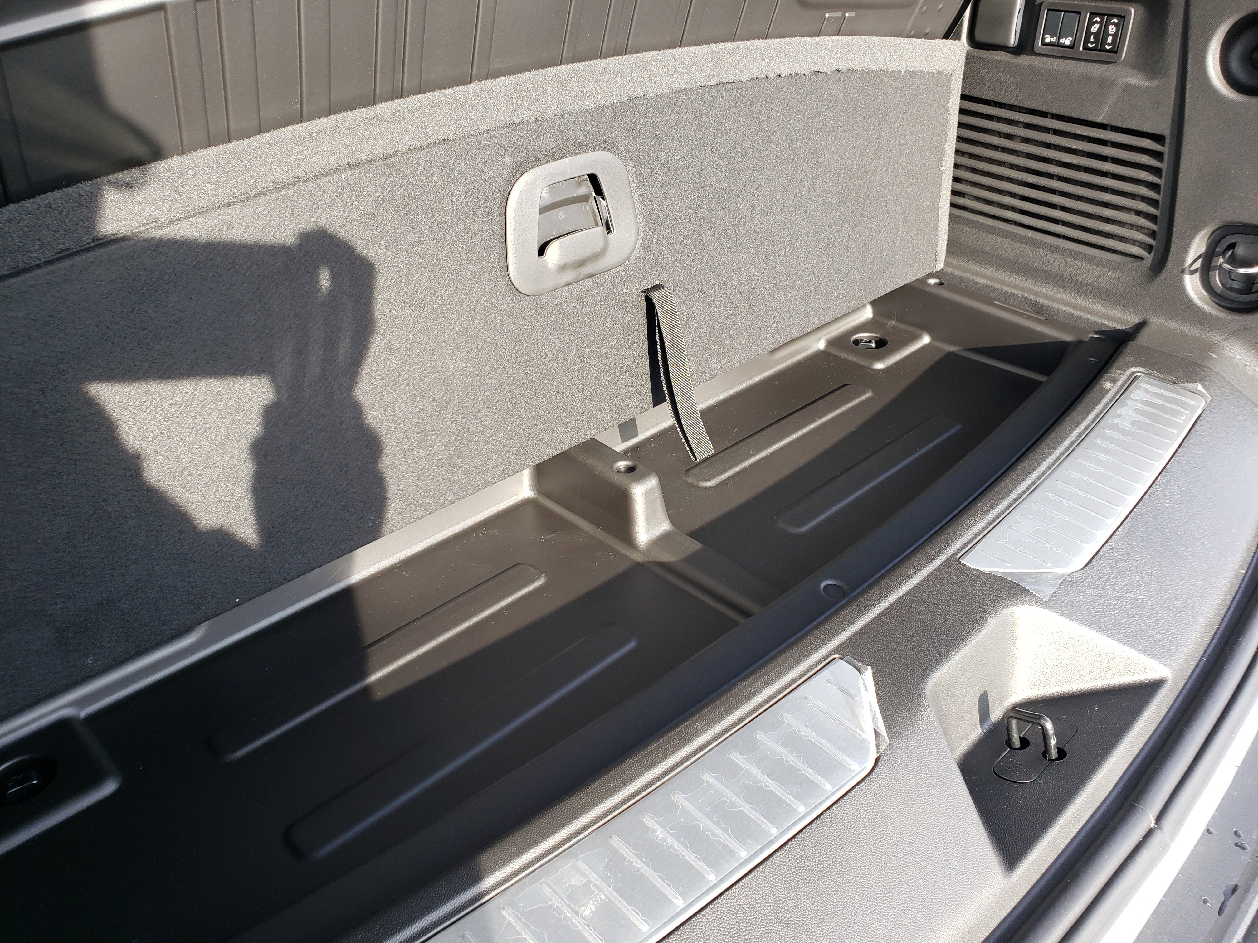 New 2026 Chevrolet Suburban Premier image 13