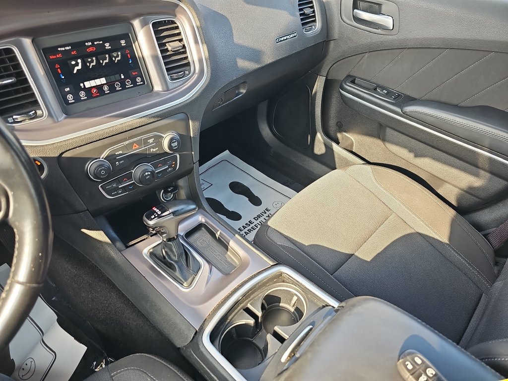 Used 2021 Dodge Charger SXT RWD image 25