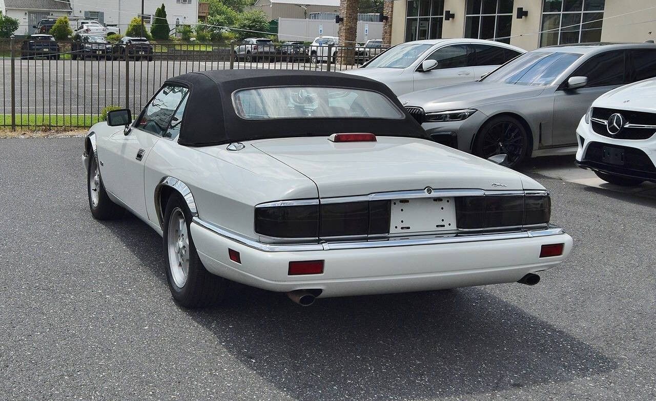 Used 1995 Jaguar XJS 4.0 Convertible RWD image 6