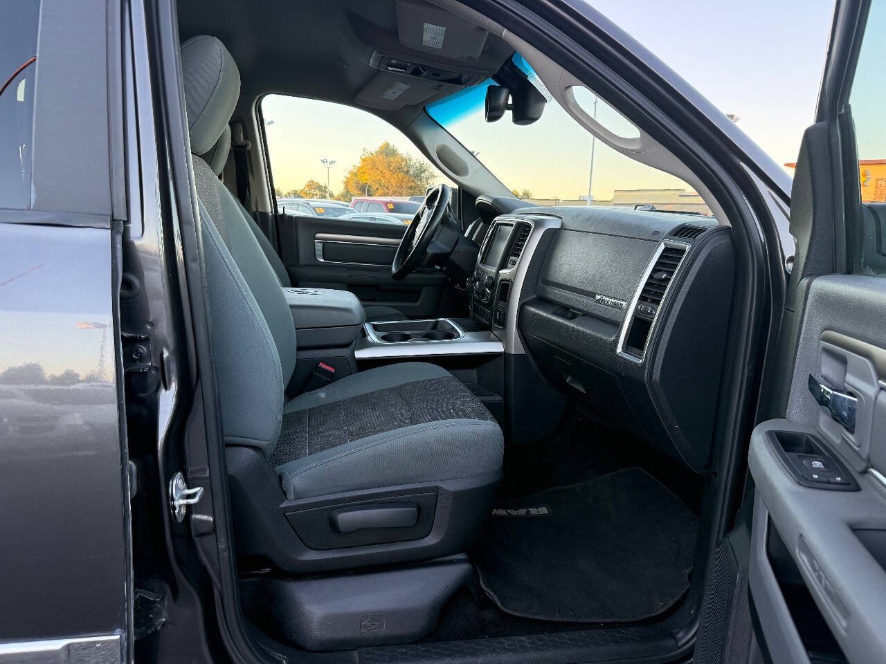 Used 2017 RAM 1500 Big Horn AWD/4WD image 15