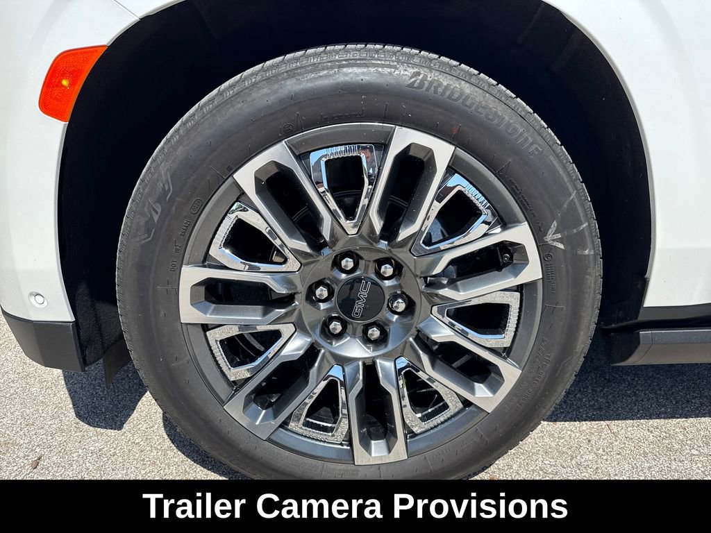 Used 2024 GMC Yukon Denali Ultimate AWD/4WD image 11