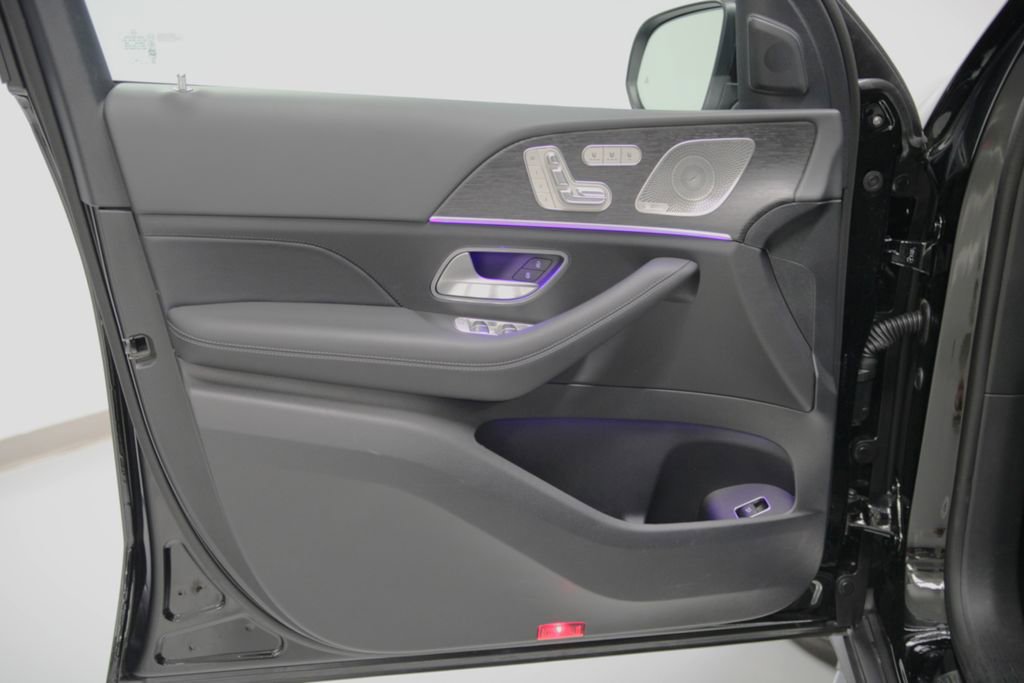 Certified 2026 Mercedes-Benz GLS 450 4MATIC image 15