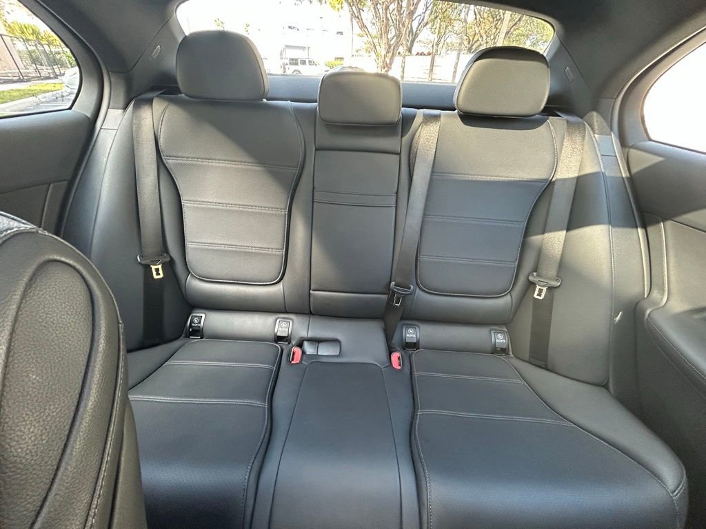 Used 2025 Mercedes-Benz C 300 Sedan image 13