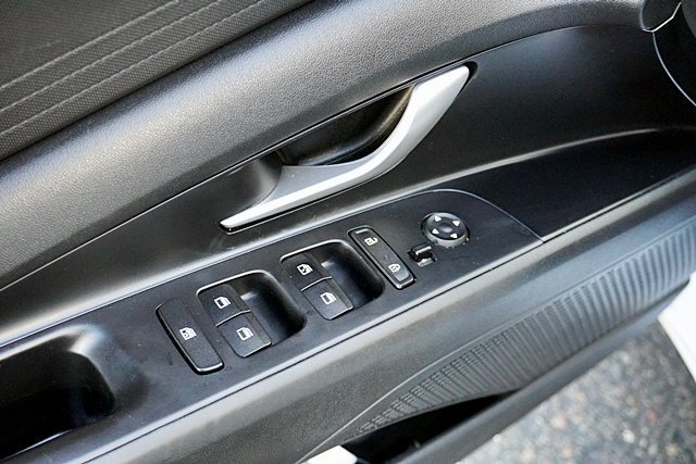 Used 2021 Hyundai Elantra SEL FWD image 31