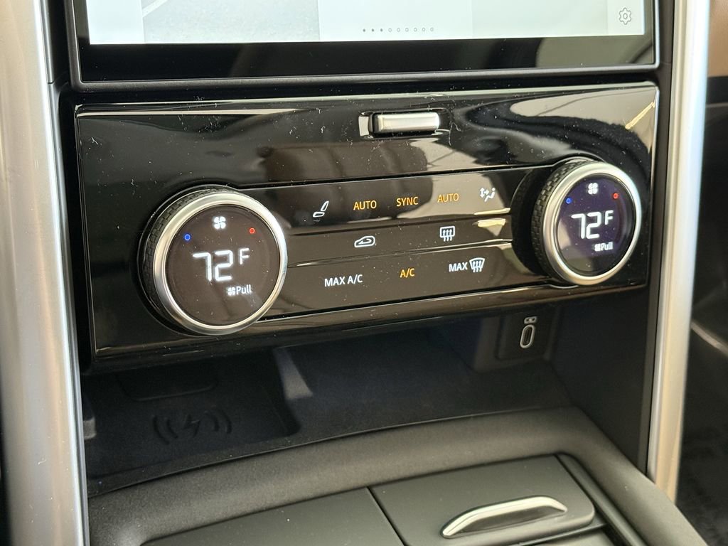 New 2026 Land Rover Discovery Limited Edition AWD/4WD image 23