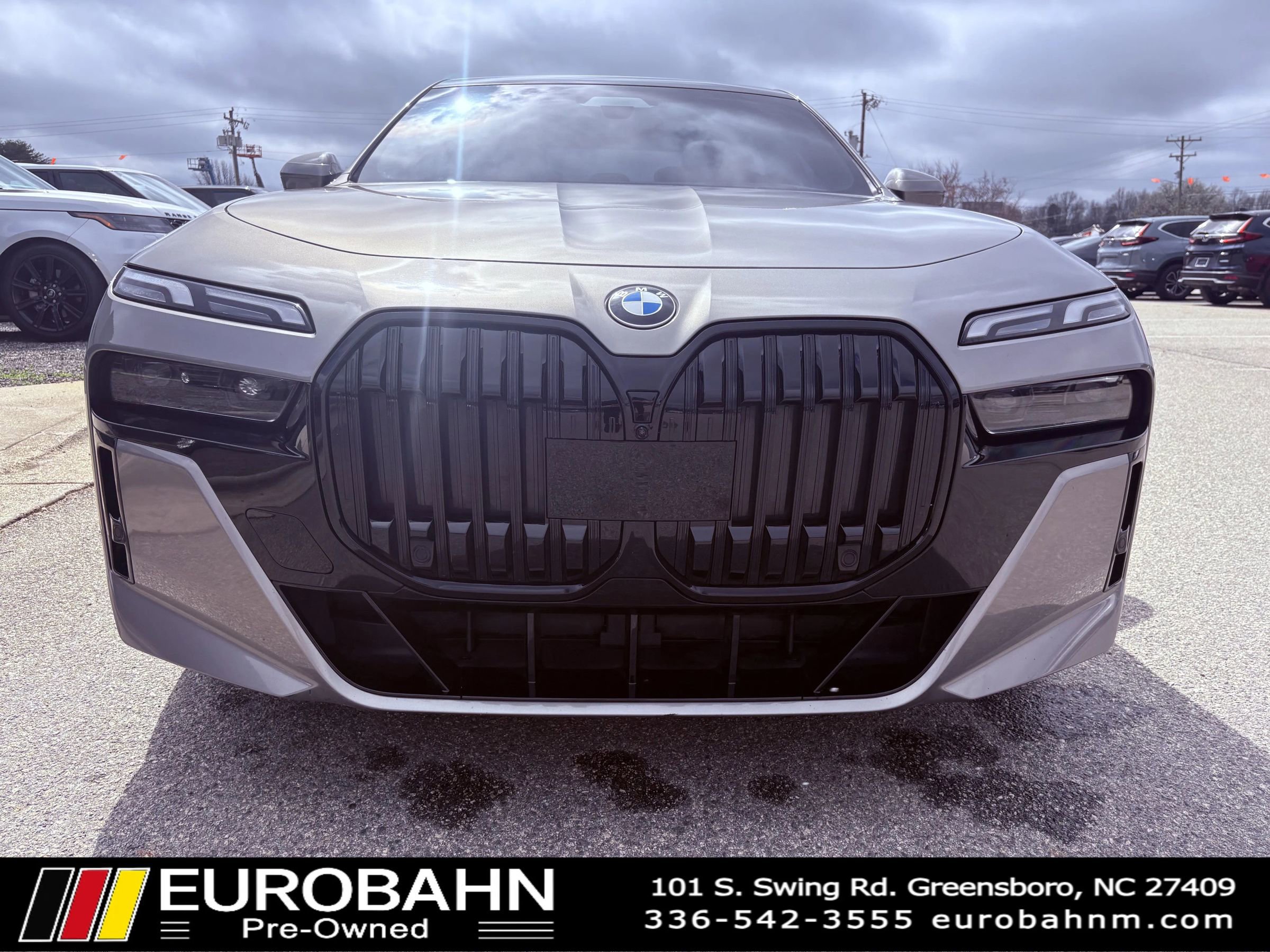 Used 2023 BMW 740i RWD image 27