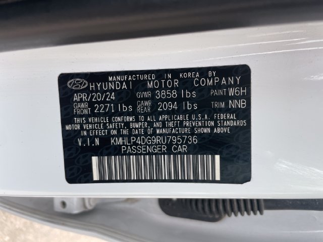 Used 2024 Hyundai Elantra Limited FWD image 26