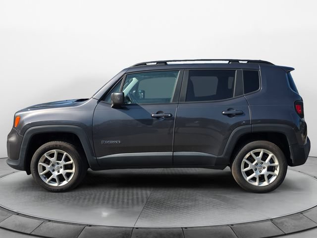 Used 2020 Jeep Renegade Latitude w/ Cold Weather Group AWD/4WD image 2