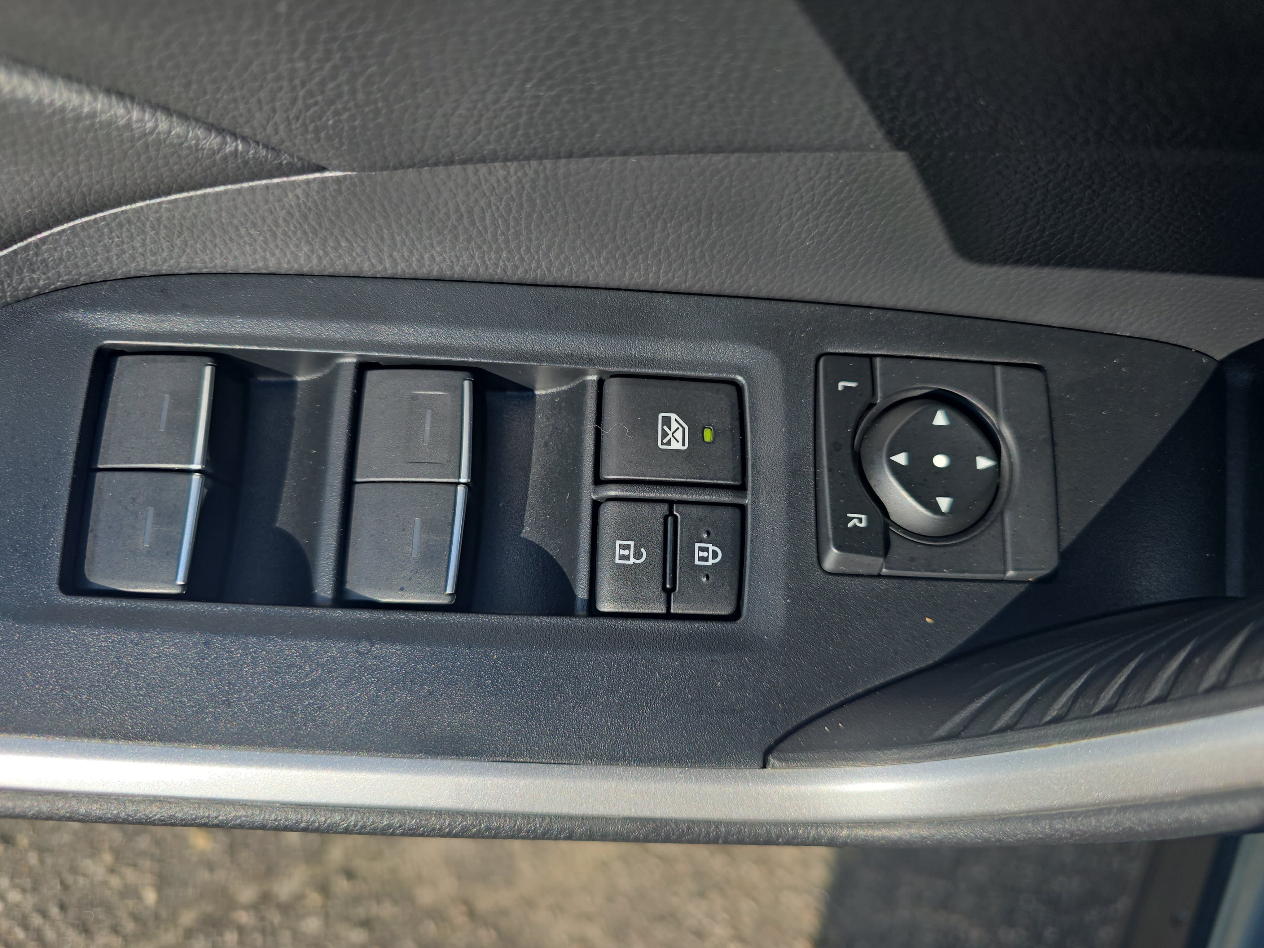 Used 2023 Toyota RAV4 XLE w/ Convenience Package AWD/4WD image 26