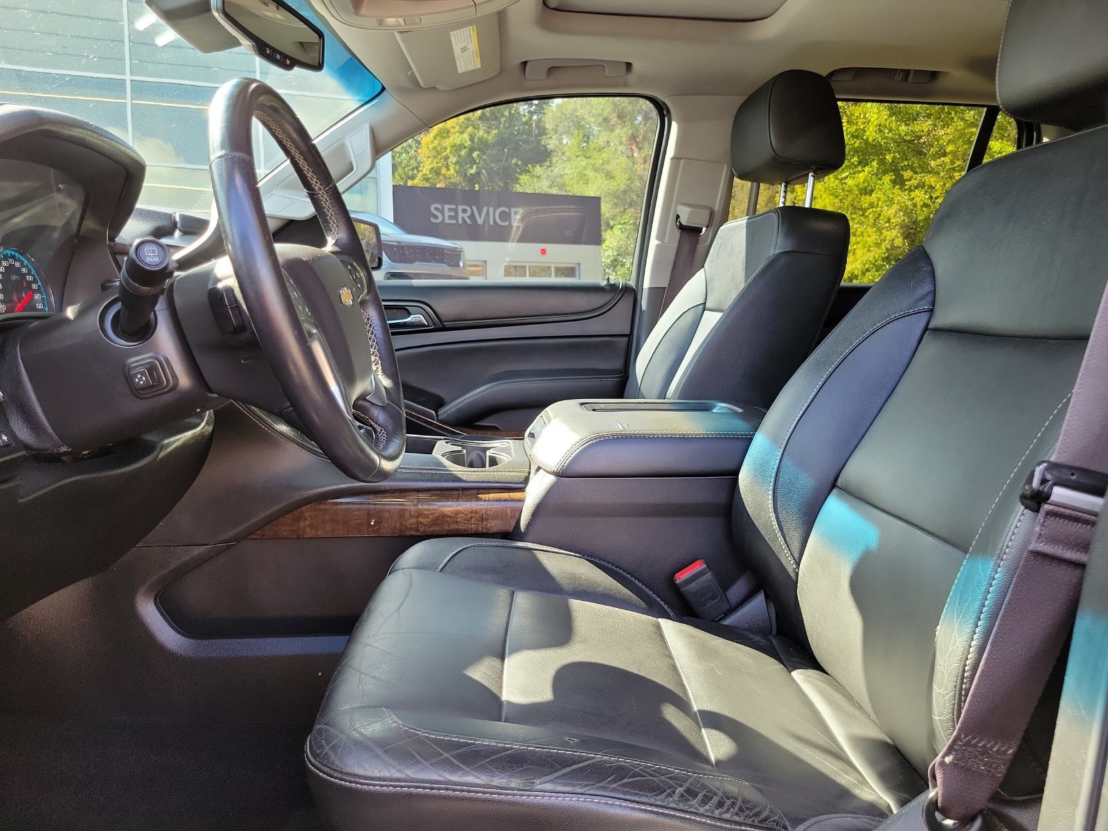 Used 2017 Chevrolet Tahoe LT w/ LT Signature Package AWD/4WD image 9