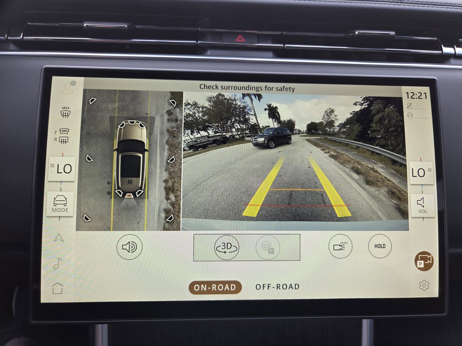 New 2025 Land Rover Range Rover SE image 19