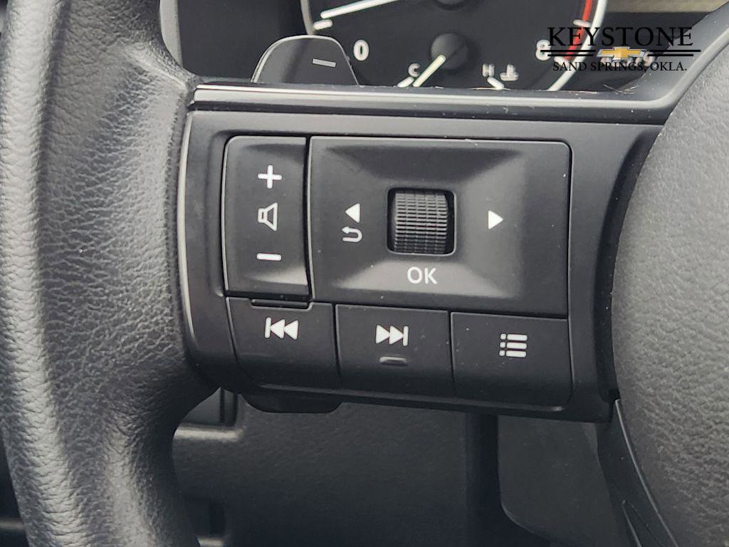 Used 2024 Nissan Rogue SV image 27