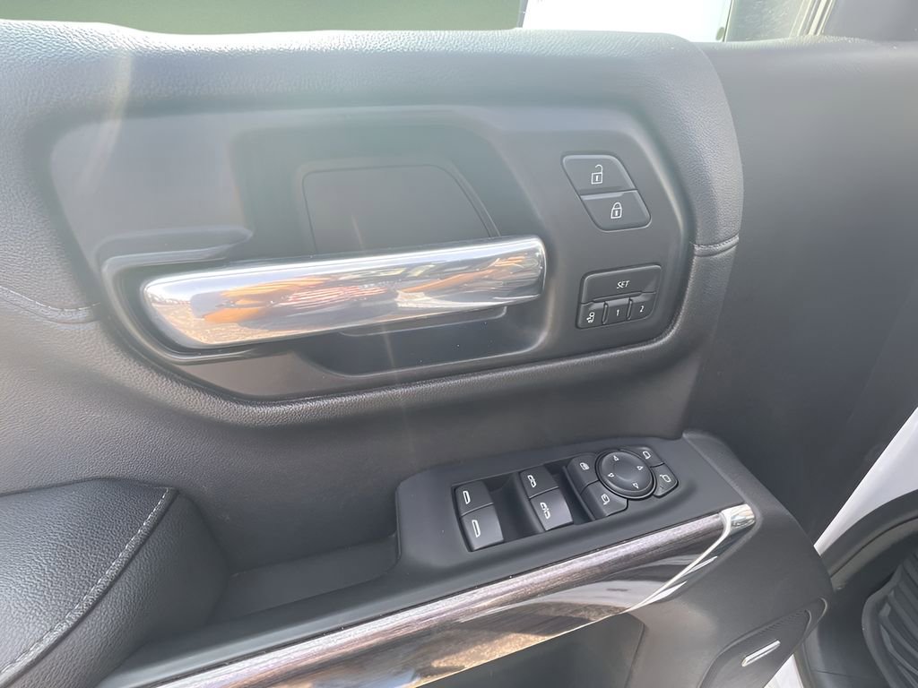 Certified 2022 Chevrolet Silverado 1500 LTZ AWD/4WD image 23