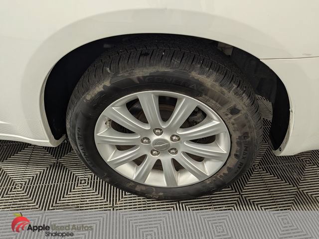 Used 2012 Chrysler 200 Touring FWD image 36
