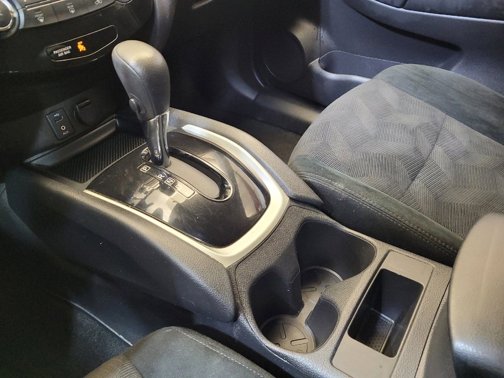 Used 2016 Nissan Rogue S w/ Appearance Package image 26