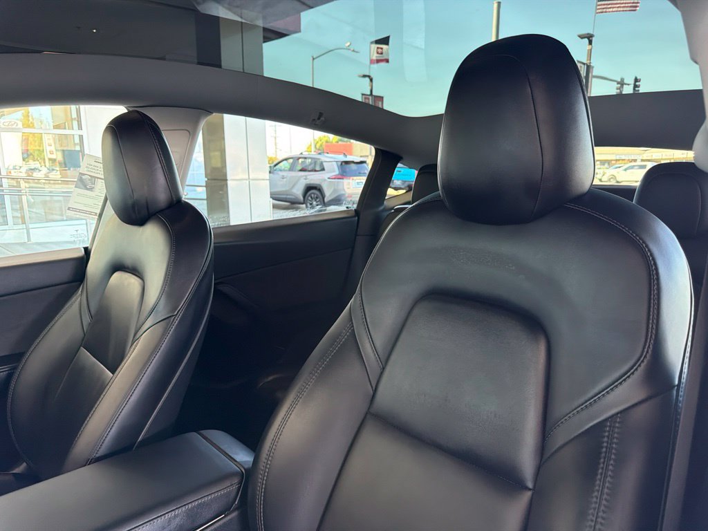 Used 2021 Tesla Model Y Long Range AWD/4WD image 23