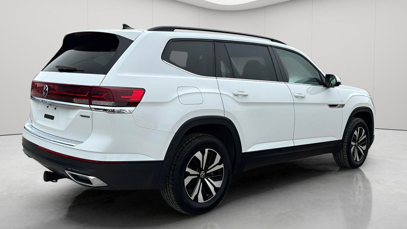 Used 2024 Volkswagen Atlas SE image 4