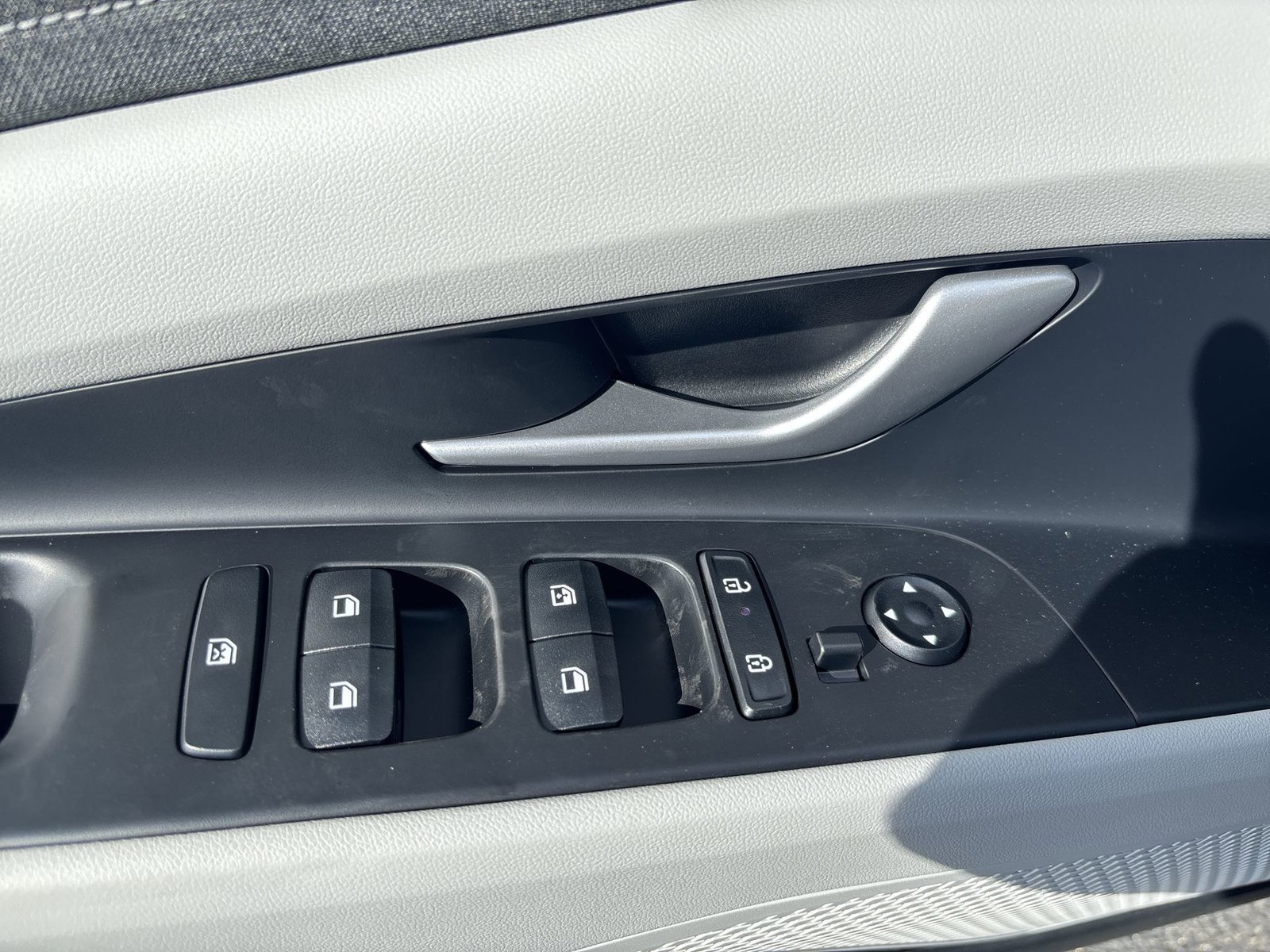 New 2026 Hyundai Elantra SEL Sport FWD image 15