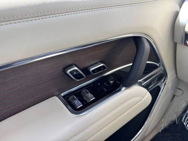 New 2026 Land Rover Range Rover SE AWD/4WD image 12