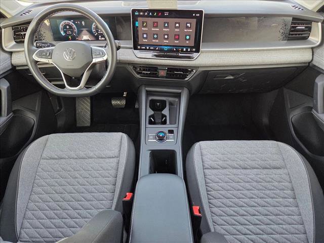 Used 2025 Volkswagen Tiguan S image 16